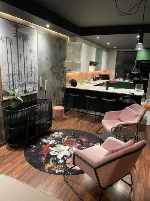 Sky Loft - Modern Oasis In The Heart Of The Apartment Cape Town